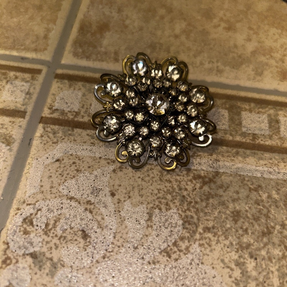 Floral Style Art Deco Rhinestone Silver Tone Brooch Pin